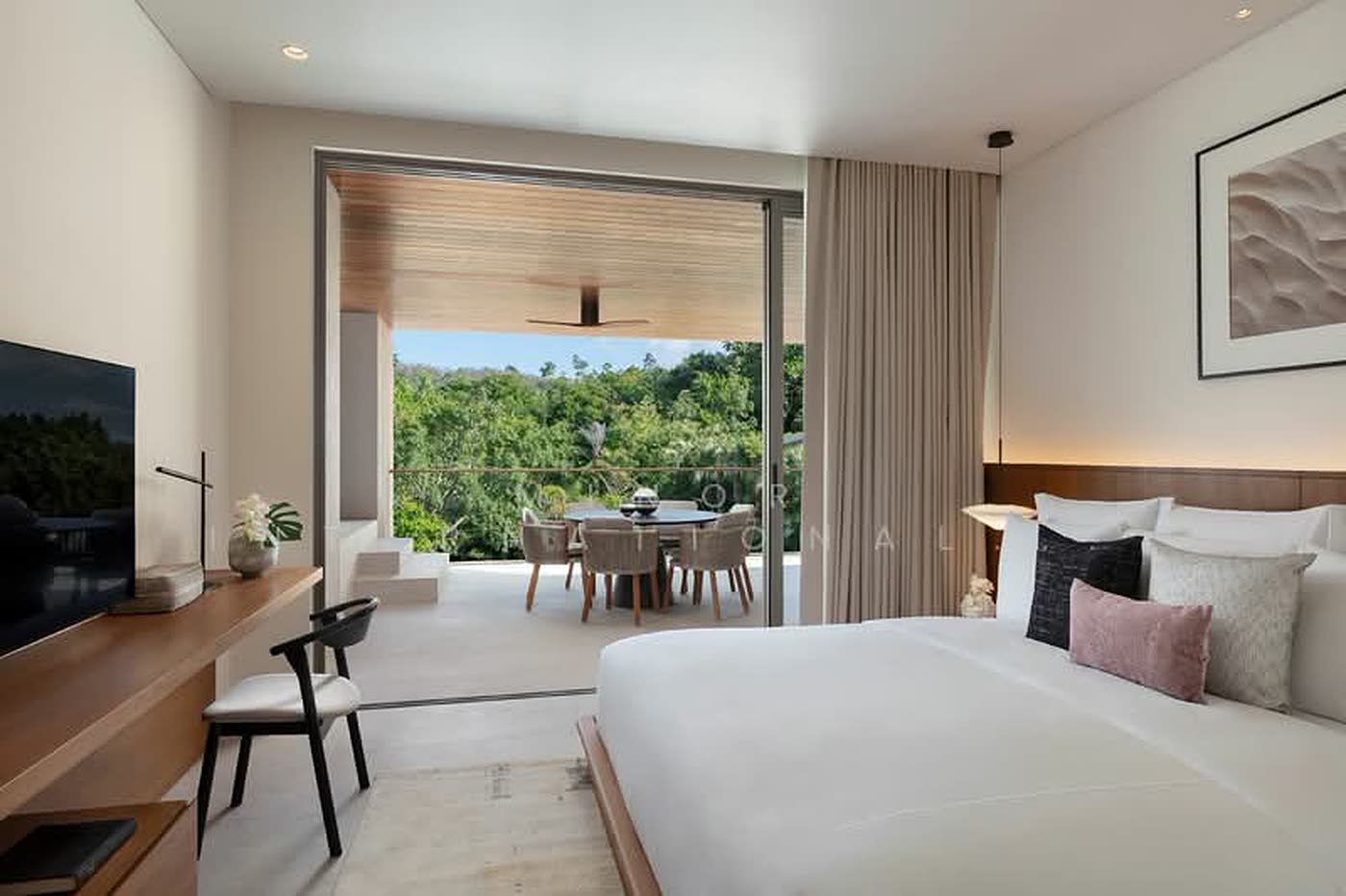 Bedroom interior of Kiara Reserve Residences, a development listed on DDproperty