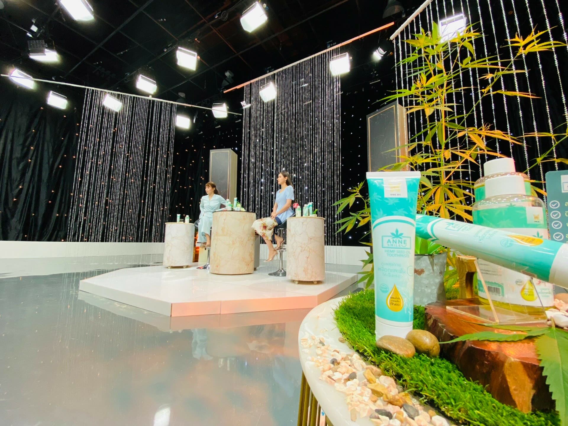 Live TV shopping broadcast in the High Shopping studio