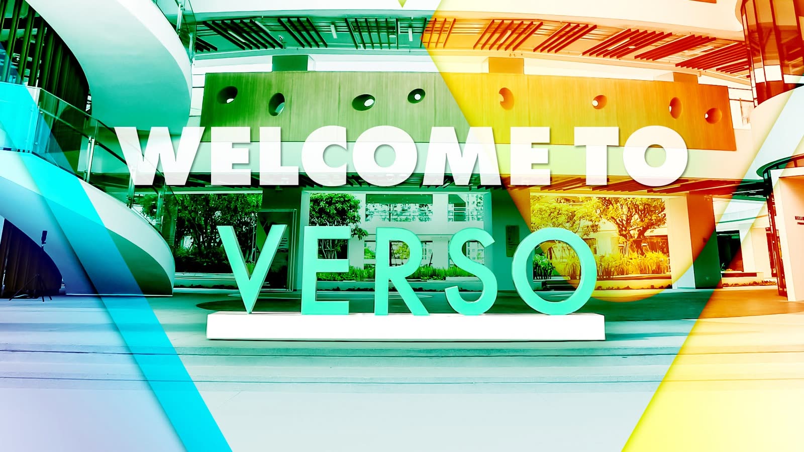 Welcome to VERSO sign at the school entrance